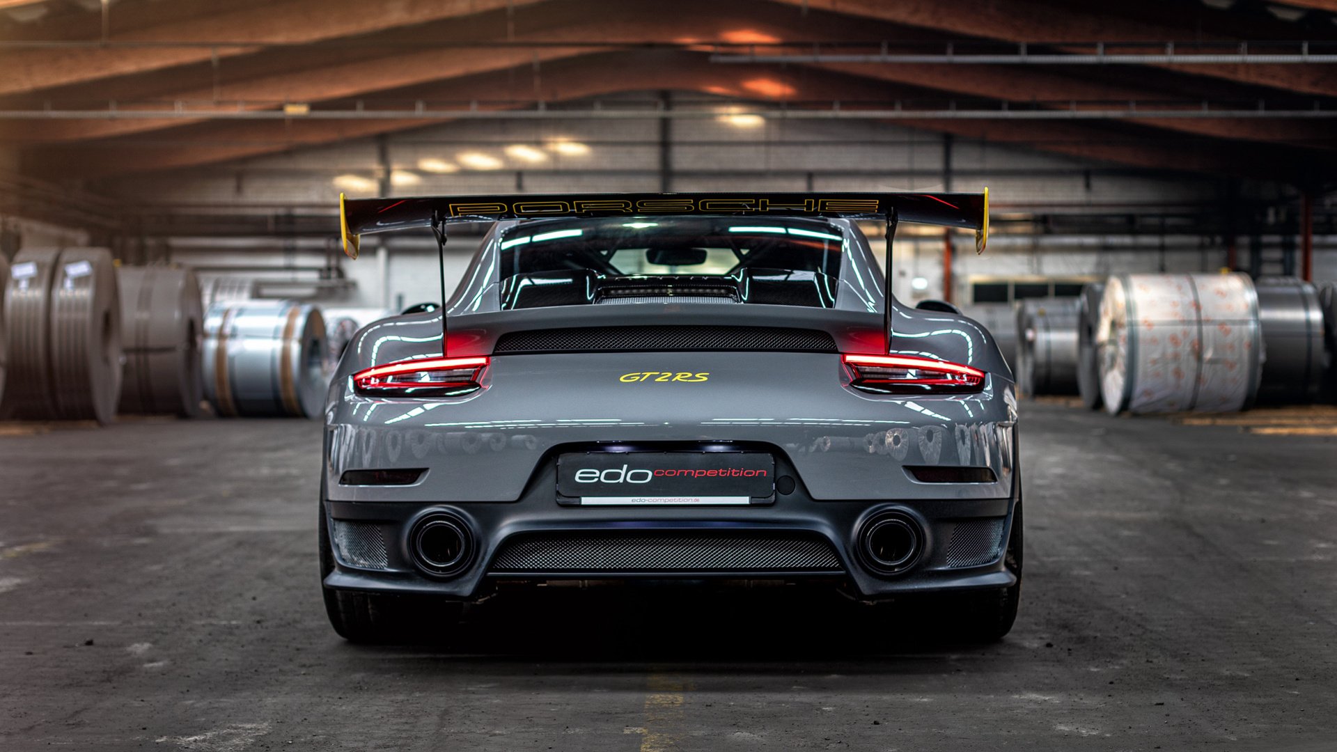 “滑轮赛场风云再起,成都滑轮中心见证突破极限”