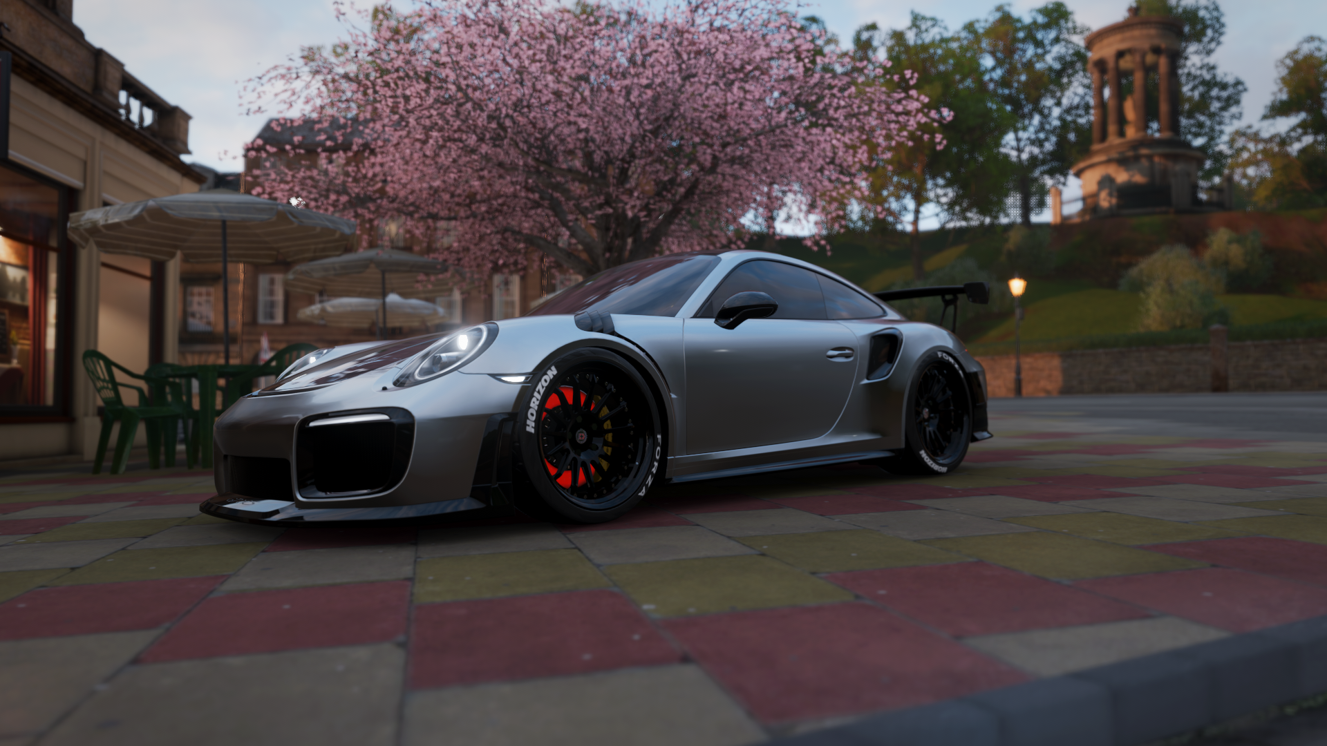 竞技状态持续上扬全队斗志高昂冲刺赛季最后目标