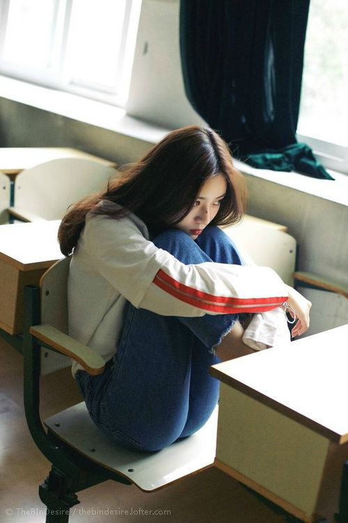 跳水动作稳定荷兰锁定决赛席位，荷兰女子跳高运动员