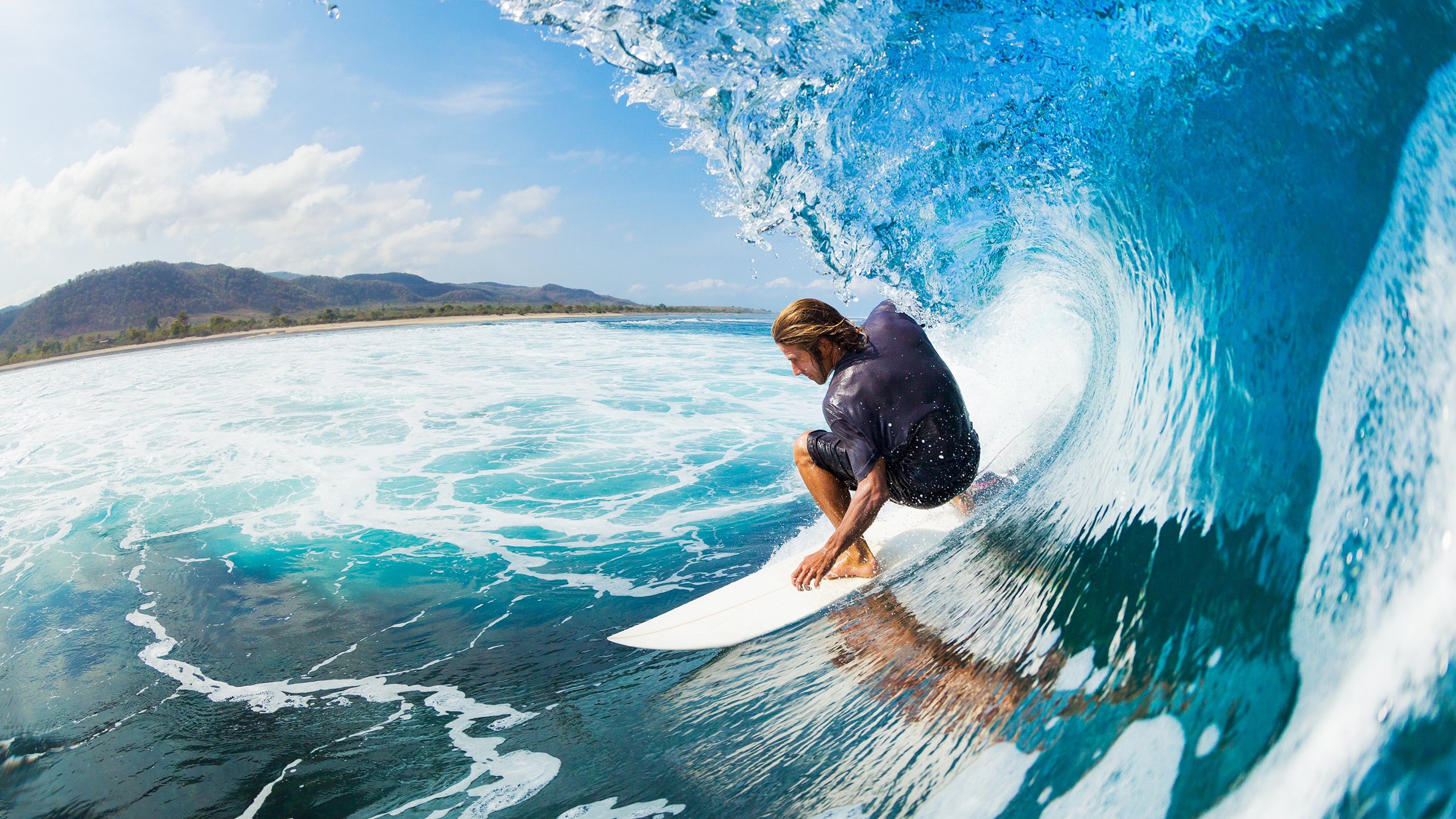 世界体育记者赛跑日 媒体人脱下相机跑向跑道